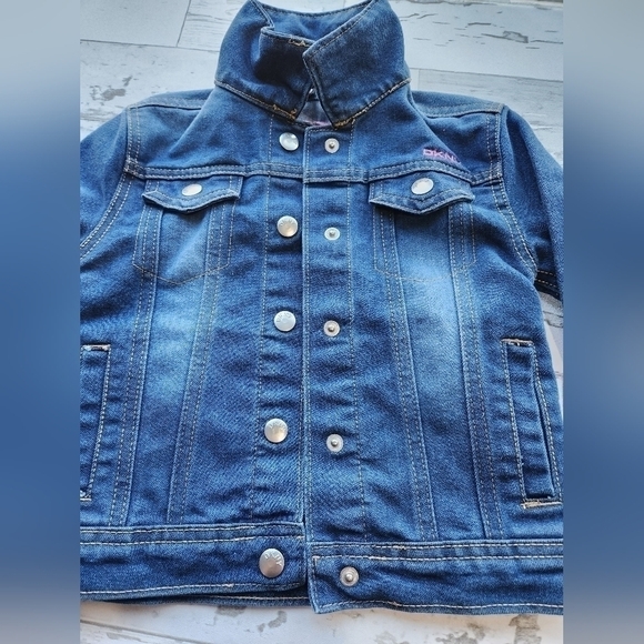 DKNY Girl's 4 Long Sleeve Snap Button  Denim Jacket Blue Pink Logo EUC - Picture 6 of 6
